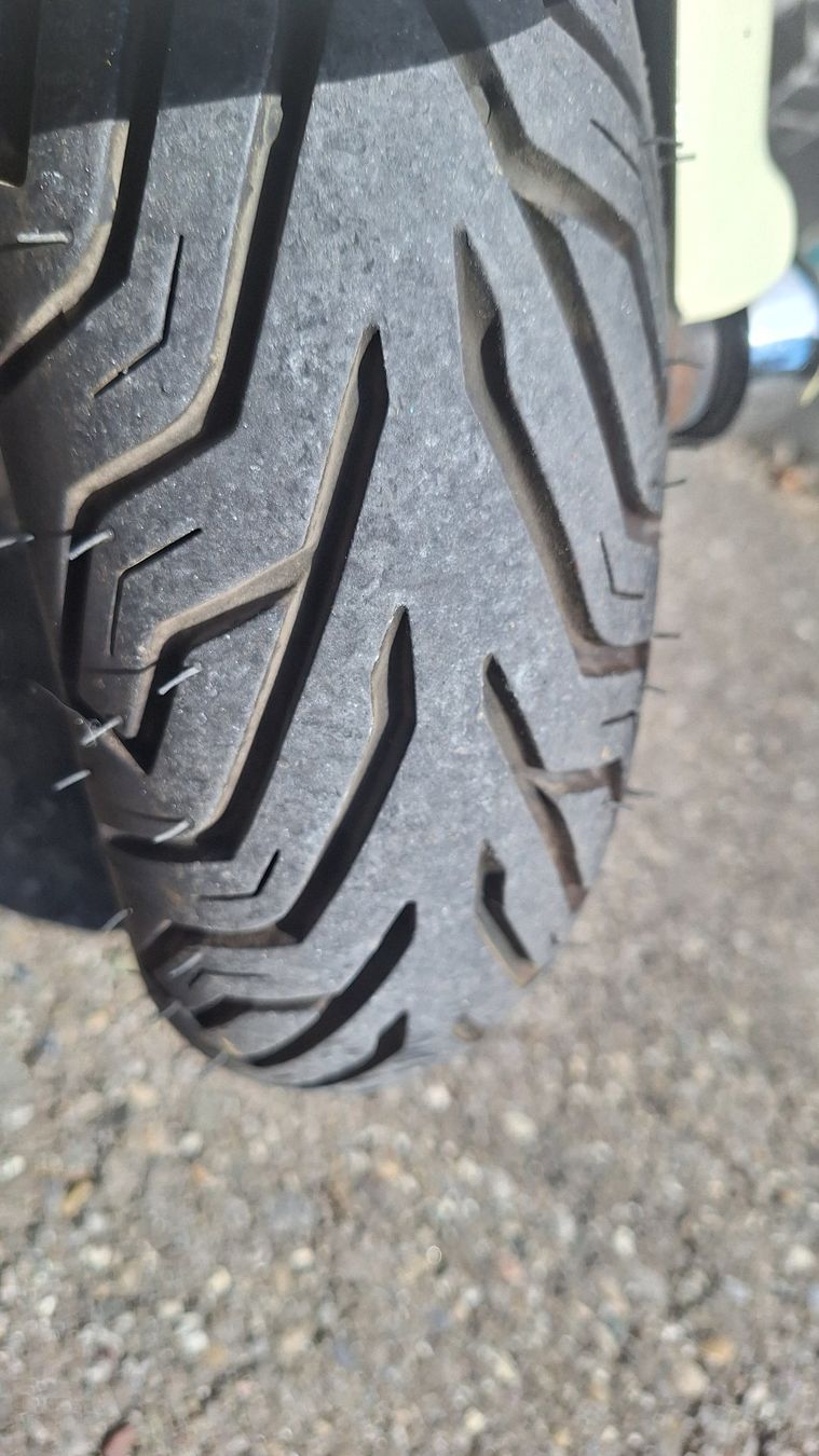 Vespa Scooter: Vespa ET 4 125 – Usato da Windisch venduto da Gravit 6
