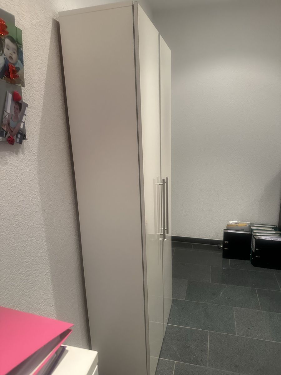 Armadi: Büroschrank abschliessbar – Usato da Lostorf venduto da Esther26341 1