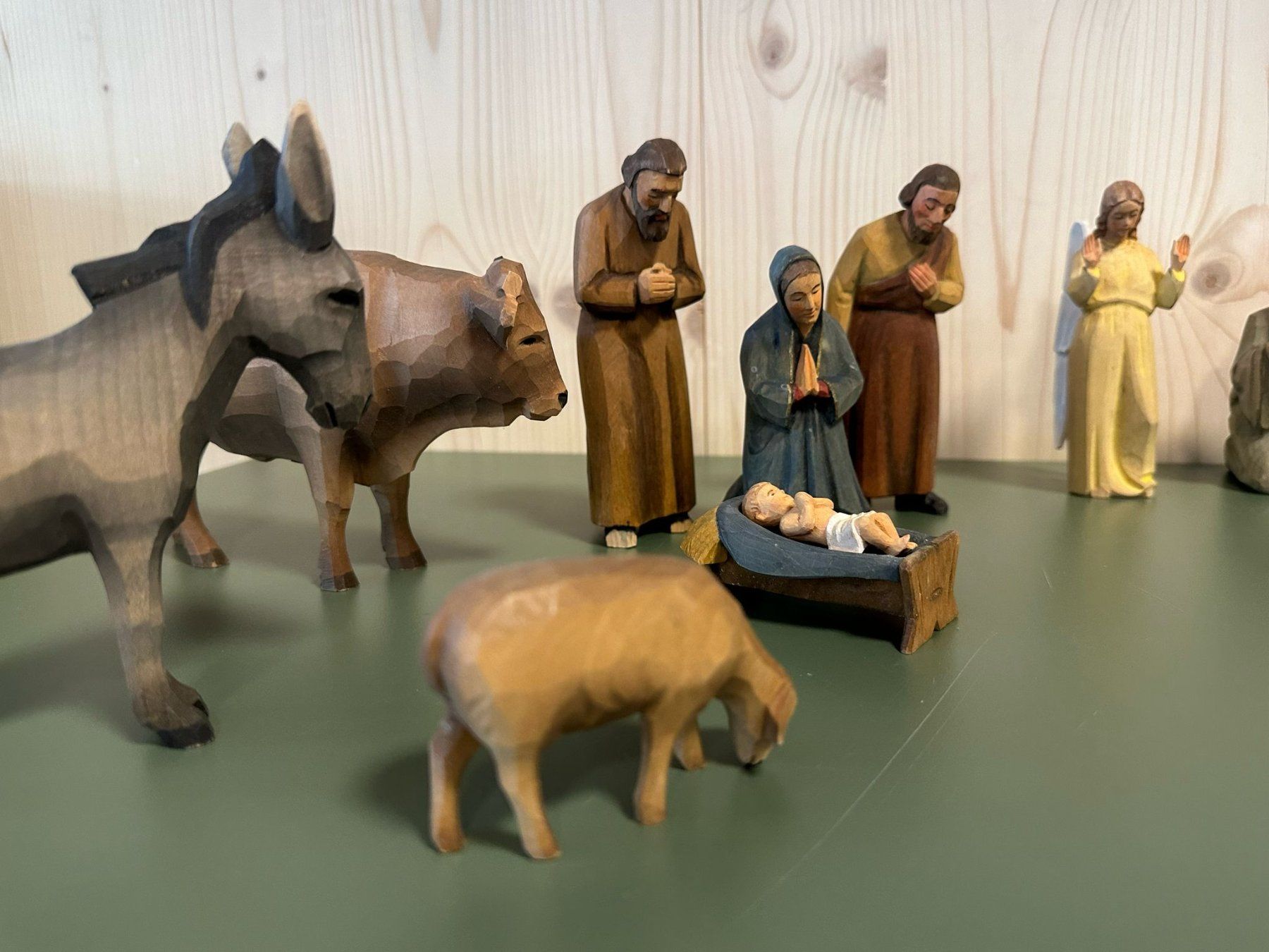 Figurines: Krippenfiguren der Huggler Holzbildhauerei – D'occasion à Bern par jal_z675