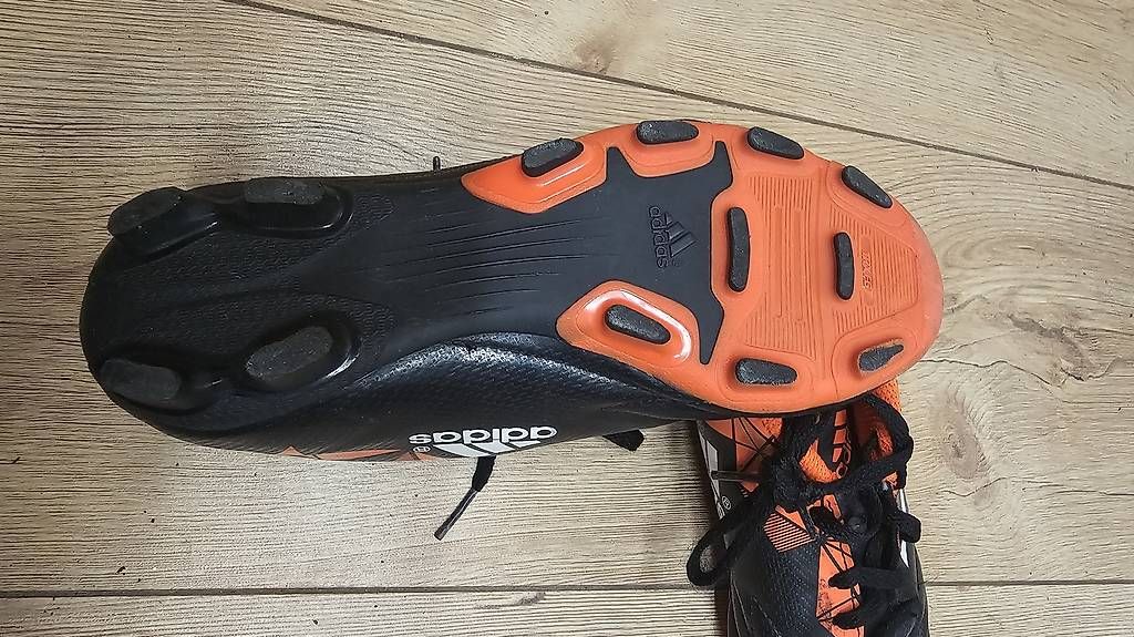 Scarpe per ragazzi: Fussballschuhe Kinder Gr. 33 – Usato da Baden venduto da Gwaihir35 1
