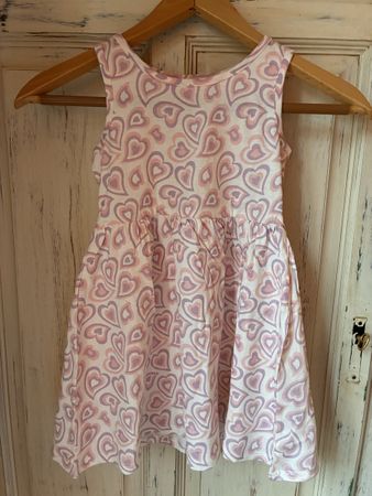 Tolles Kleid Gr. 104, Neu