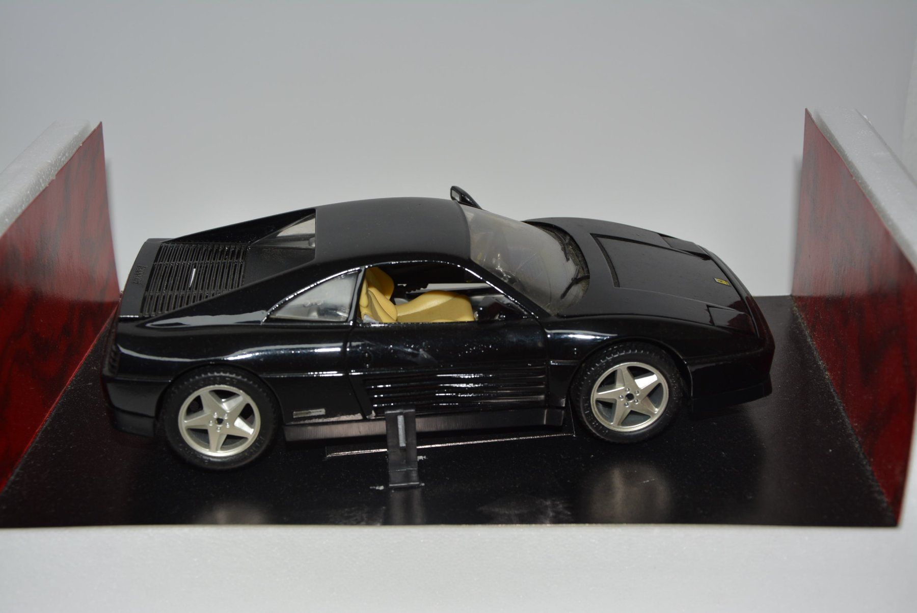 Ferrari Modellautos: Ferrari 348 TB , Mira , 1:18 – Defekt aus Goldach von Feivel9 2