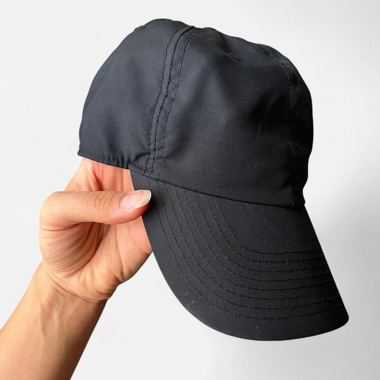Nike Hüte, Mützen & Caps: Nike Cap schwarz mit Metall-Logo – Gebraucht aus Sion von mol_9tmp 1