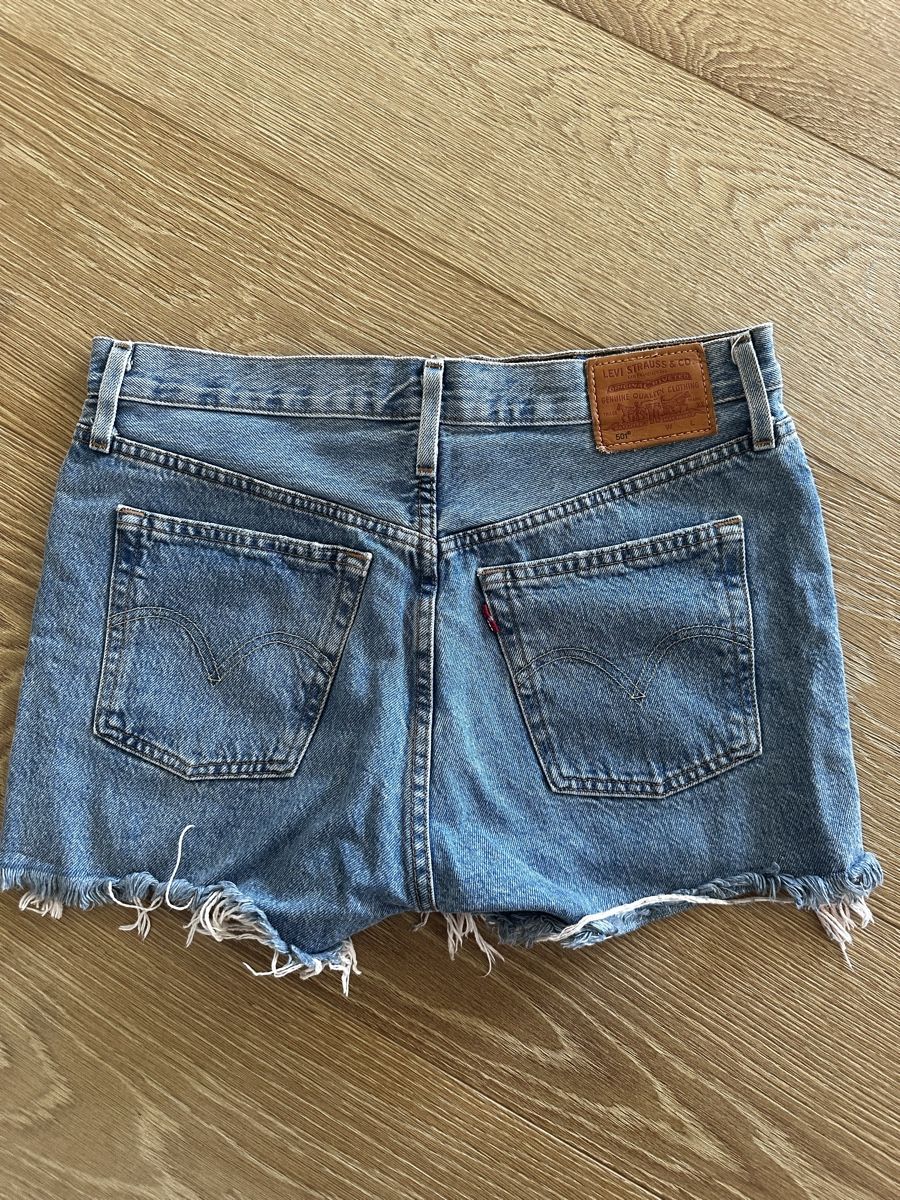 Levi's Pantaloni: Levis short 501 28W (36/38) – Usato da Erlenbach ZH venduto da Kevlau 1