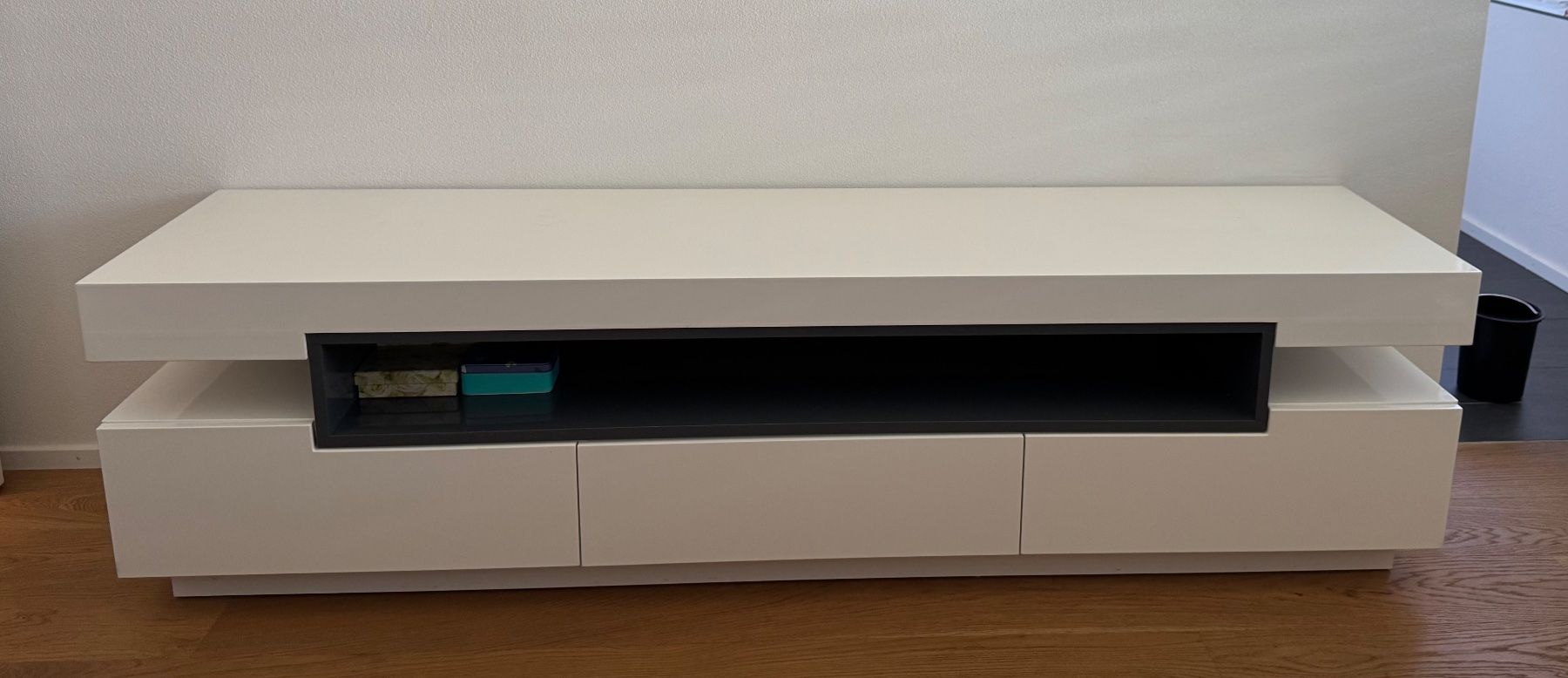 TV Möbel: TV Element – Gebraucht aus Gebenstorf von rog_y5hn