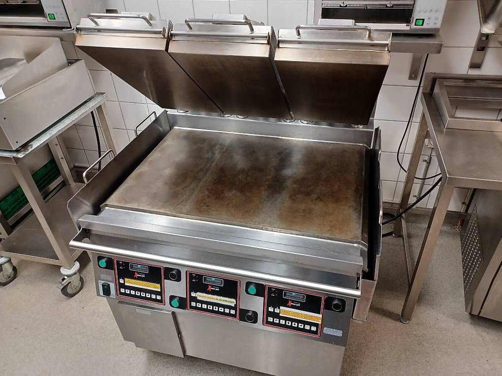 Elettrodomestici da cucina: Grill I Bräter Garland XE36 – Usato da Wolhusen venduto da Gastrorampe 1