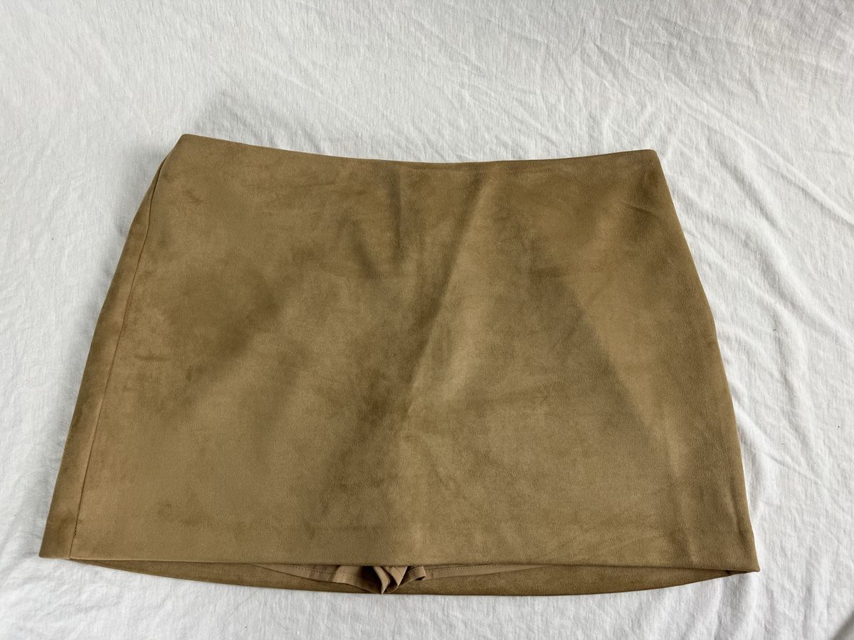 Abercrombie Gonne: Abercrombie Mid Rise Miniskort - mit Etikett – Nuovo e nell'imballaggio originale da Mörschwil venduto da ReLuxeAtelier