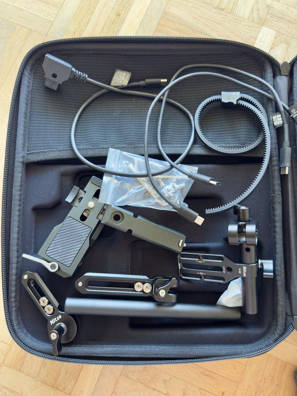 DJI Videocamere: DJI Focus Pro Lidar mit Handunit – Usato da Meilen venduto da BlackM 2