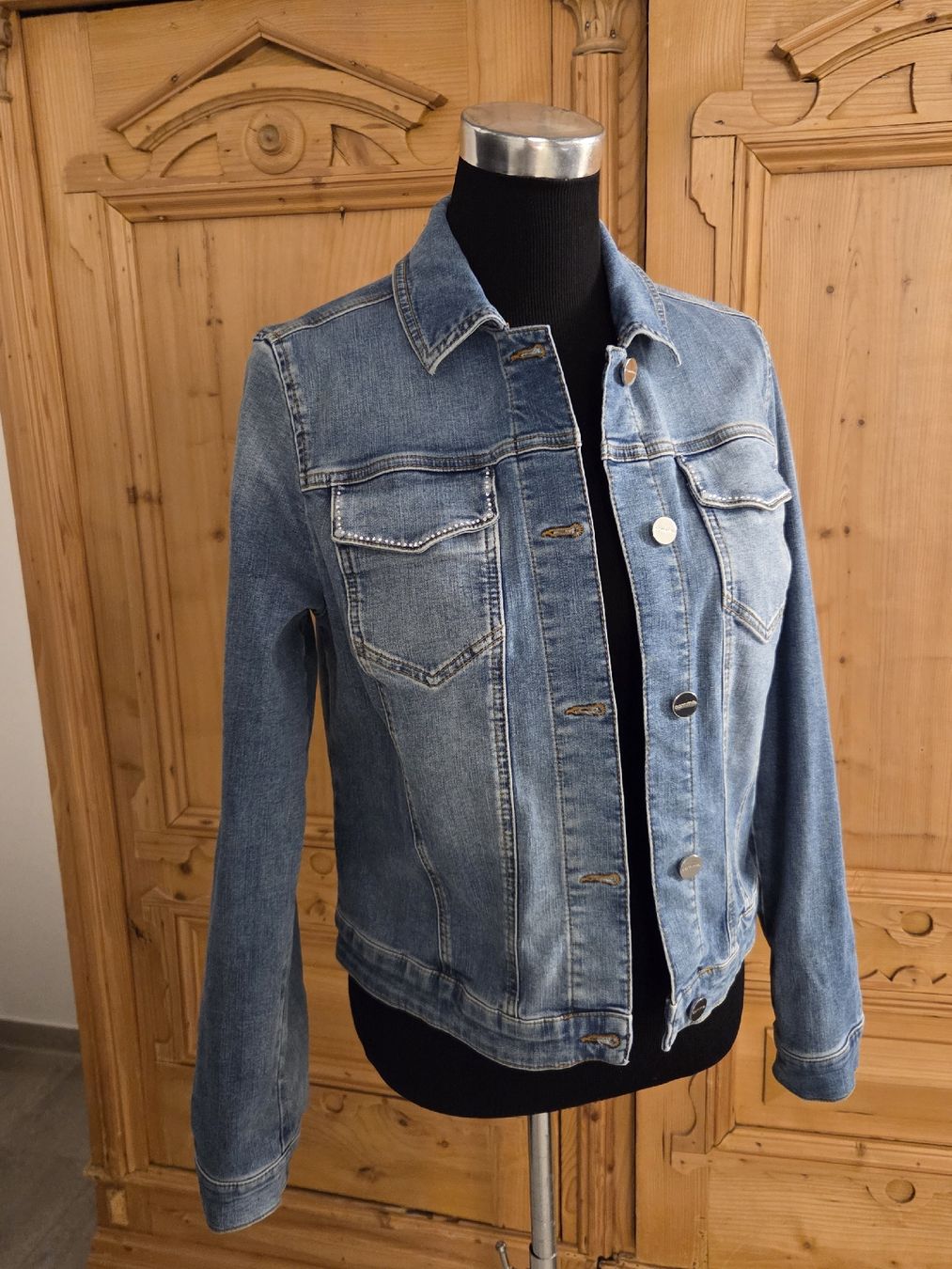 Comma Jacken: schöne Jeansjacke, Comma – Neu (gemäss Beschreibung) aus Wiesendangen von Sinhuk 1