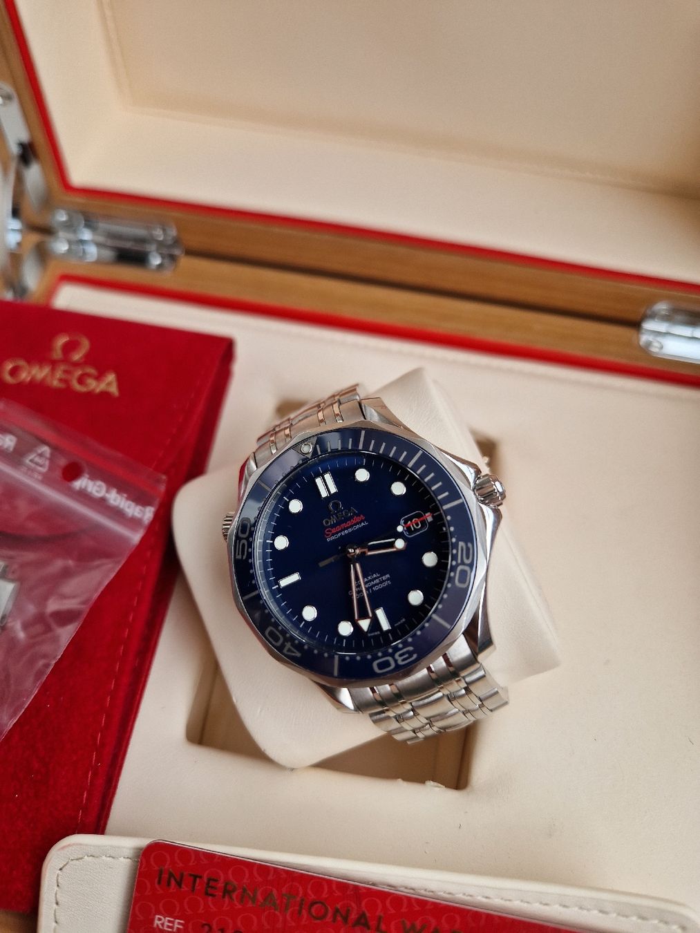 Omega Uhren: Omega Seamaster Professional Automatic 300M cadran Blue  – Gebraucht aus Grand-Lancy von Swiss-vintage1974 4