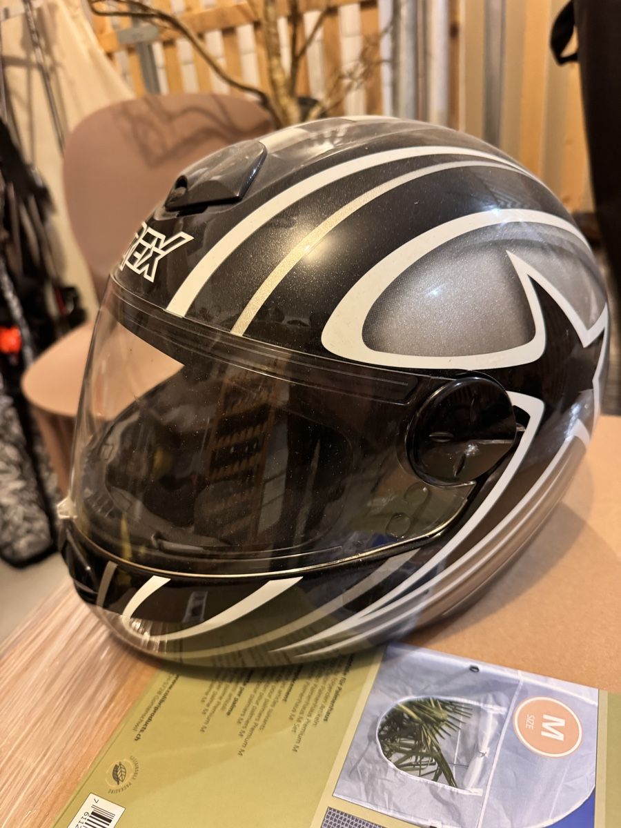 Caschi & visiere: Motorradhelm – Usato da Hunzenschwil venduto da Guillmot