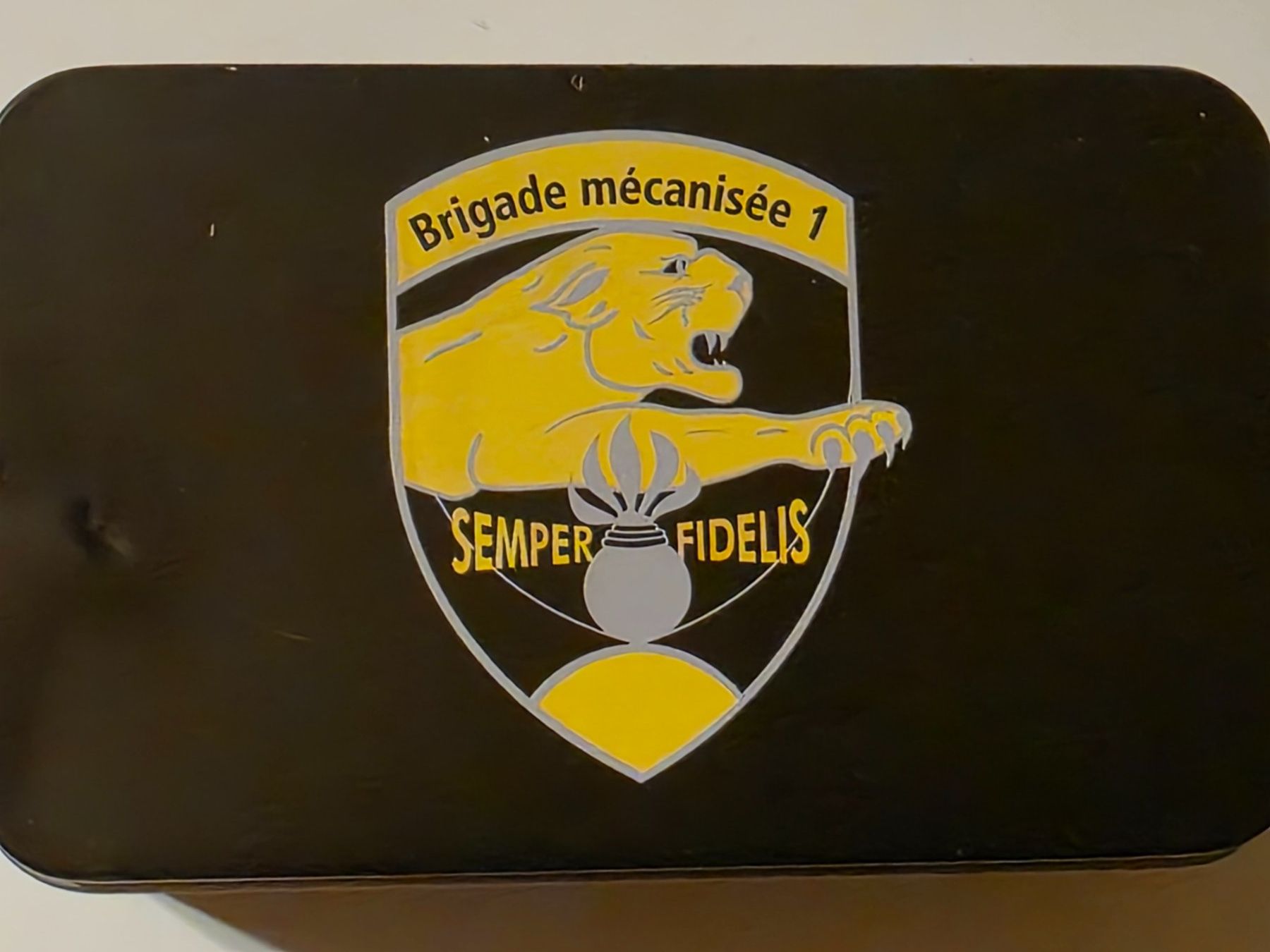 Messer: Brigade blindée 1 Super Sharpener – Gebraucht aus Nyon von freetoys08 2
