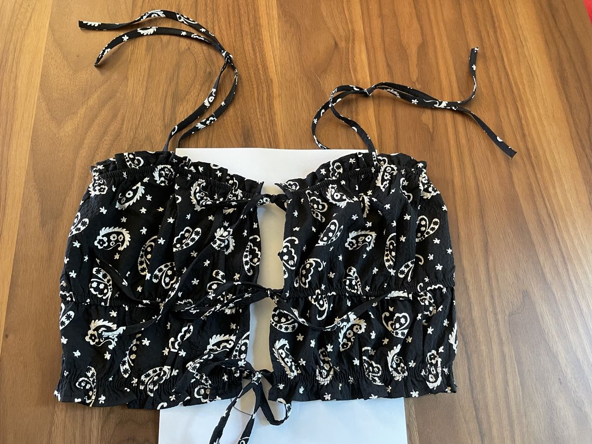 Bershka Tops: Top / Bustier – D'occasion à Basel par Gundeli-25 1