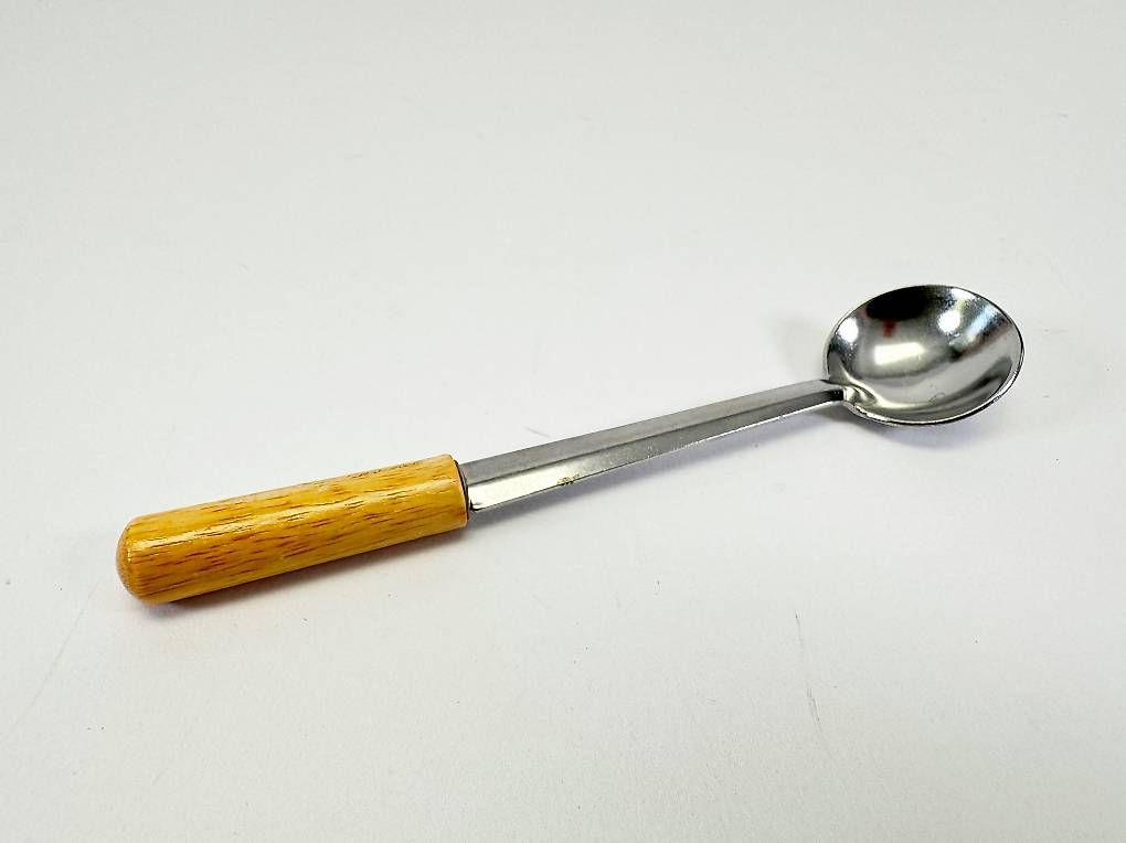 Löffel: 6 Retro-Löffel mit Holzgriff - Dessert – Gebraucht aus Winterthur von Anto-Bella 2