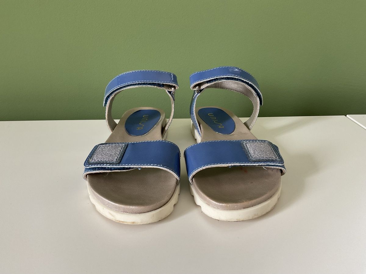 Unisa Schuhe für Mädchen: Lackleder Sandalen Mädchen Unisa Gr.33 – Neu (gemäss Beschreibung) aus Pfäffikon ZH von Ben0707 2