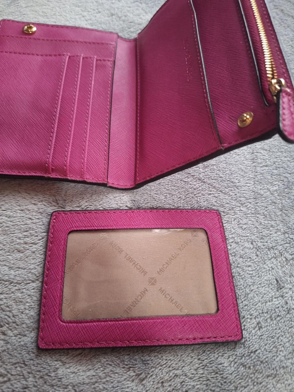 Michael Kors Portafogli: Portefeuille rose Michael Kors – Nuovo (secondo la descrizione) da Tannay venduto da v1n1p00h 2