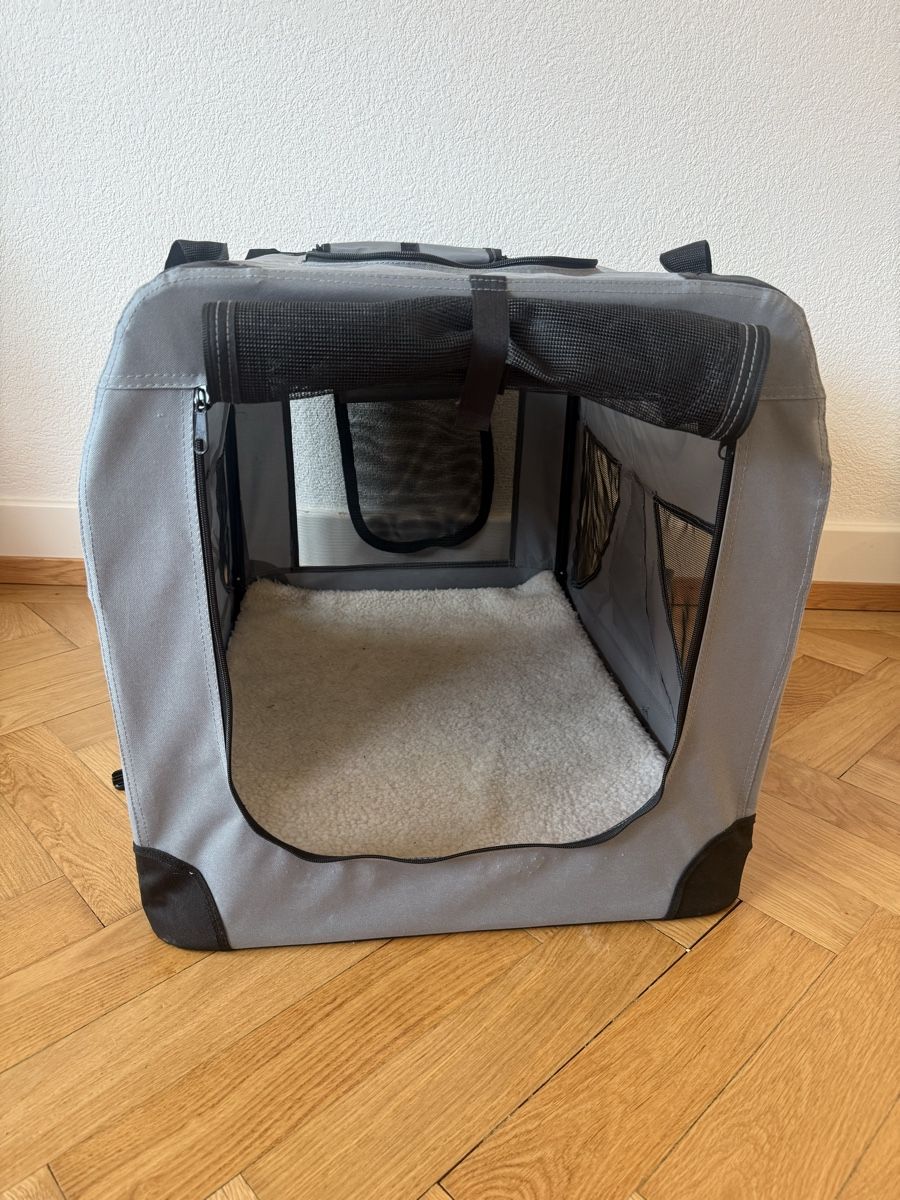 Liege- & Schlafplätze: Transport- oder Schlaf- Faltbox für Hunde oder Katzen – Gebraucht aus Bern von st.benji