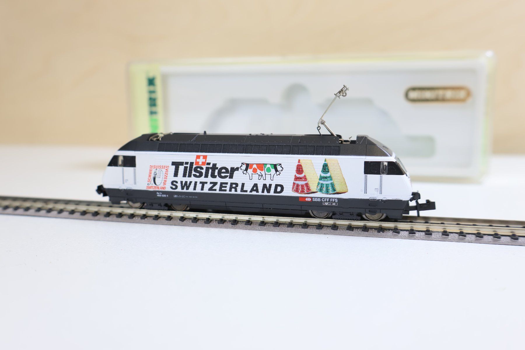 Trix Trains électriques: Minitrix SBB Re 460 E-Lok "Tilsiter" 12692 – D'occasion à Winterthur par Monstera 5