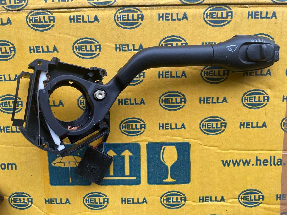 Volkswagen Tutti pezzi di ricambio auto: Commande Essuie-Glace VW Golf 3 1H6 953 503 AB – Usato da Denges venduto da Ricautomotive 5