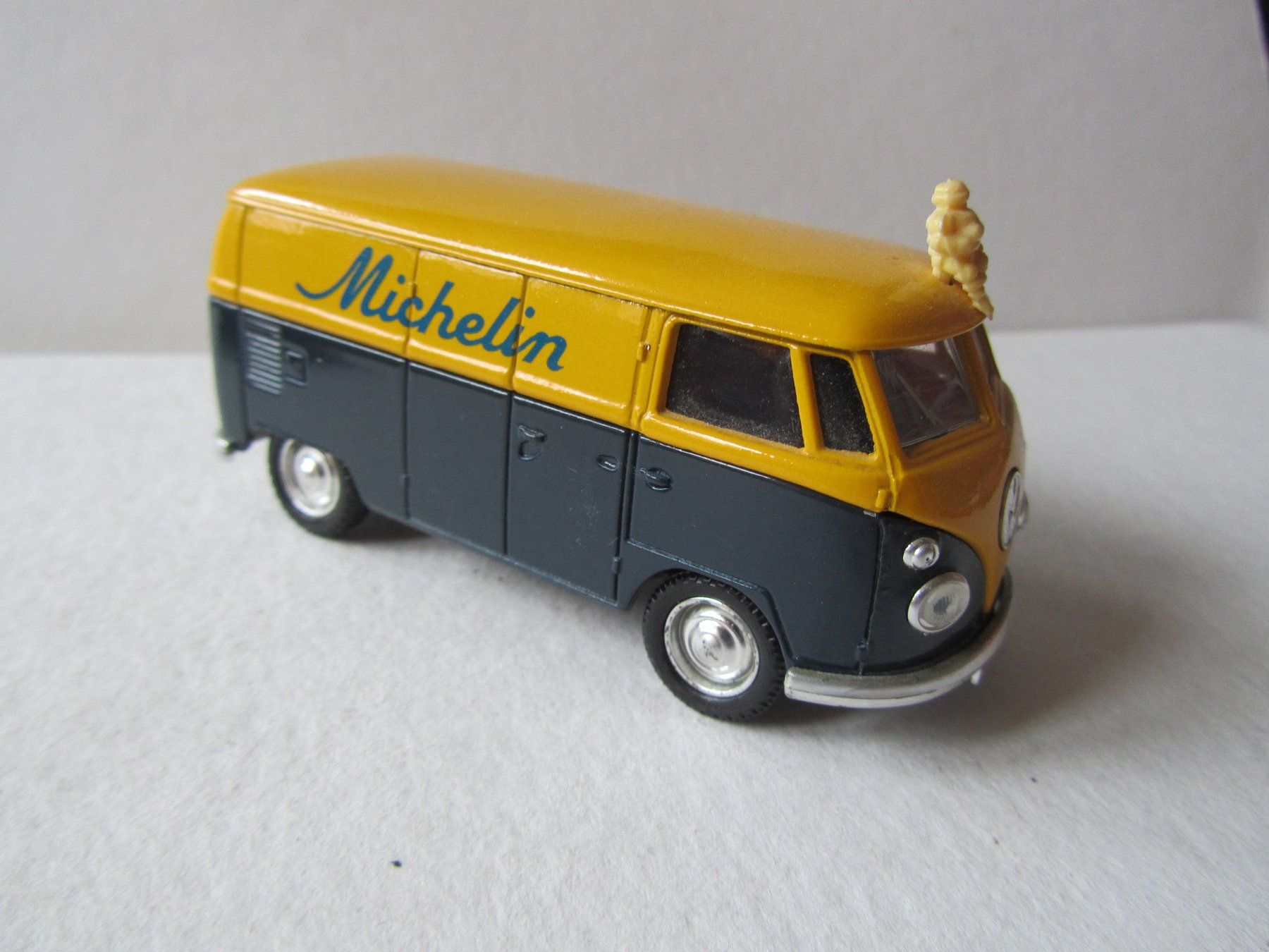 Solido Modellini d'auto: VW Combi Michelin, Solido – Usato da Weiningen ZH venduto da dietsch57 3