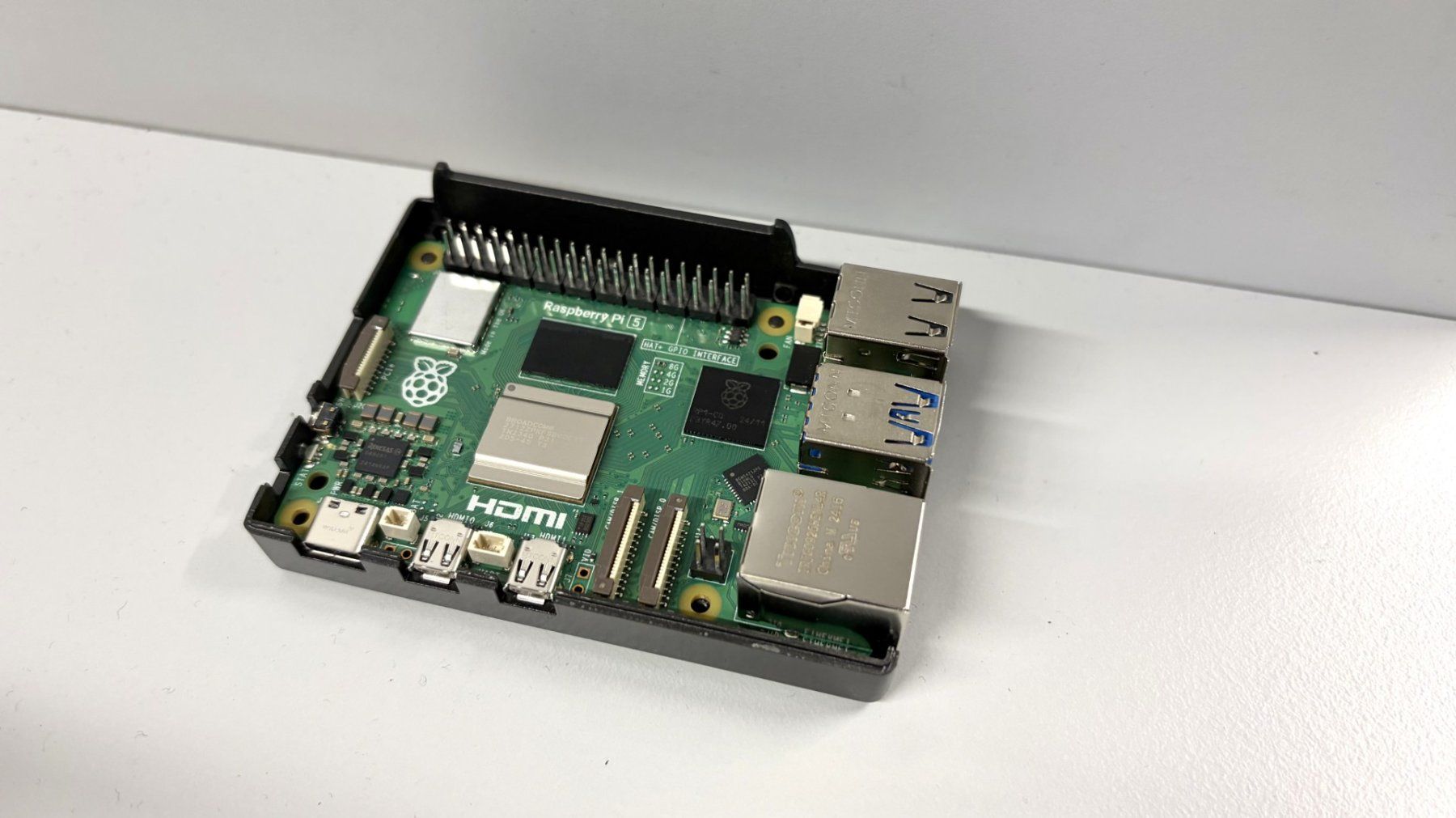 Raspberry Pi PC: Raspberry Pi 5 8GB mit Aluminium Gehäuse – Usato da Amriswil venduto da medialoft 5