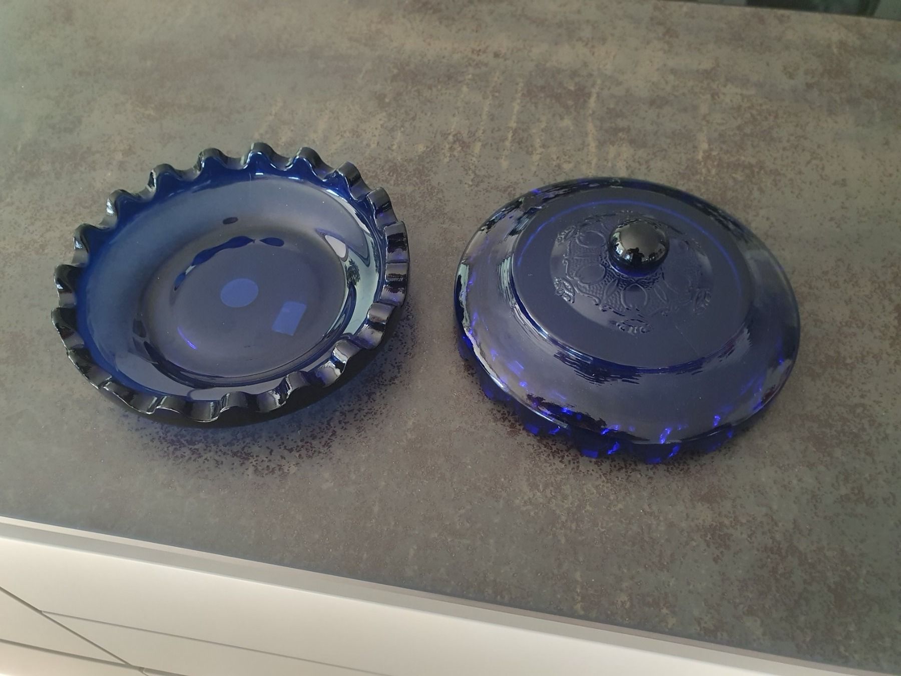 Bicchieri: blaue Glasschale – Usato da Reinach venduto da 3Guggerli 3