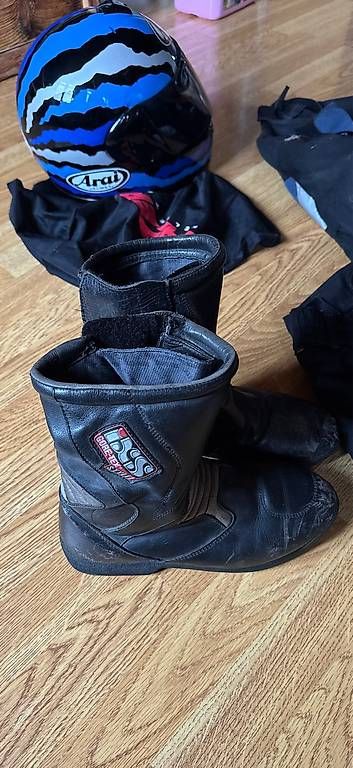 Lotti di vestiti: Motorrad Ausrüstung  – Usato da Matten(St.Stephan) venduto da ren_r8tw 2
