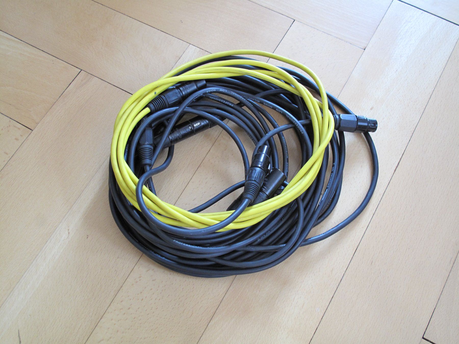 Neutrik Câbles: Kabel mit XLR Stecker – D'occasion à Winterthur par salzfass.19