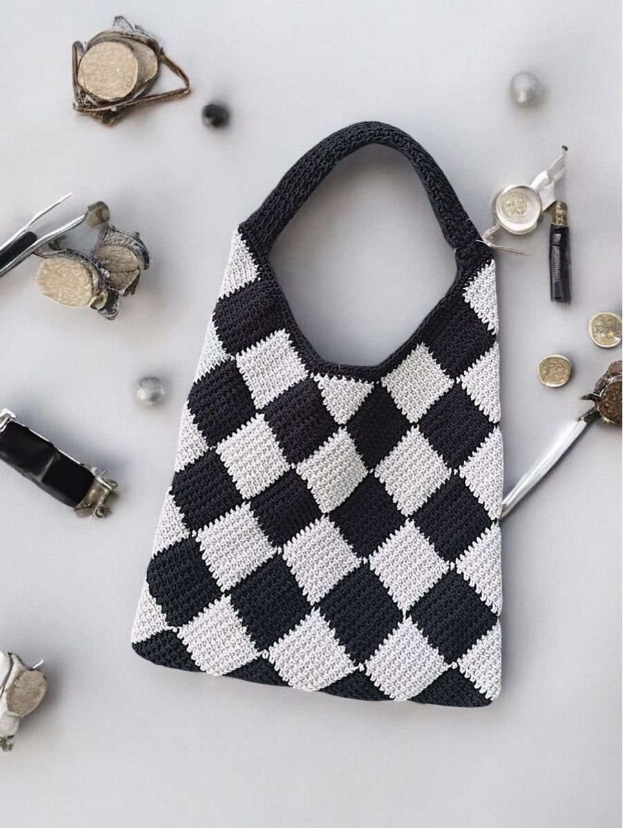 Borse: Crocheted Bag Black White Checkered Pattern Handbag – Nuovo (secondo la descrizione) da Lossy venduto da Jungs_Macrame 3
