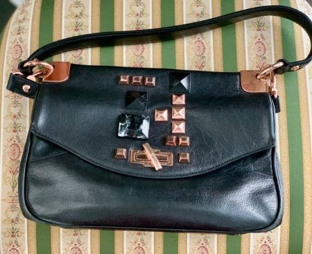 Navyboot Handtasche Leder-Bügel und Riemen, rosegold Nieten