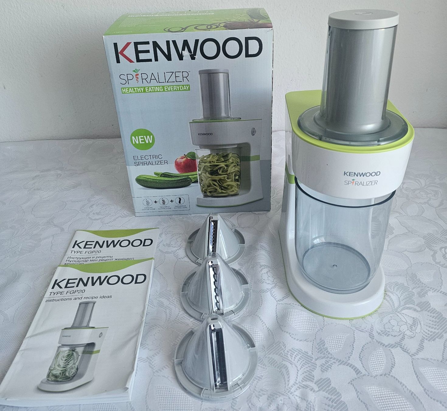 Kenwood Elettrodomestici da cucina: Kenwood FGP200WG Spiralschneider – Usato da Bronschhofen venduto da Xena37 1