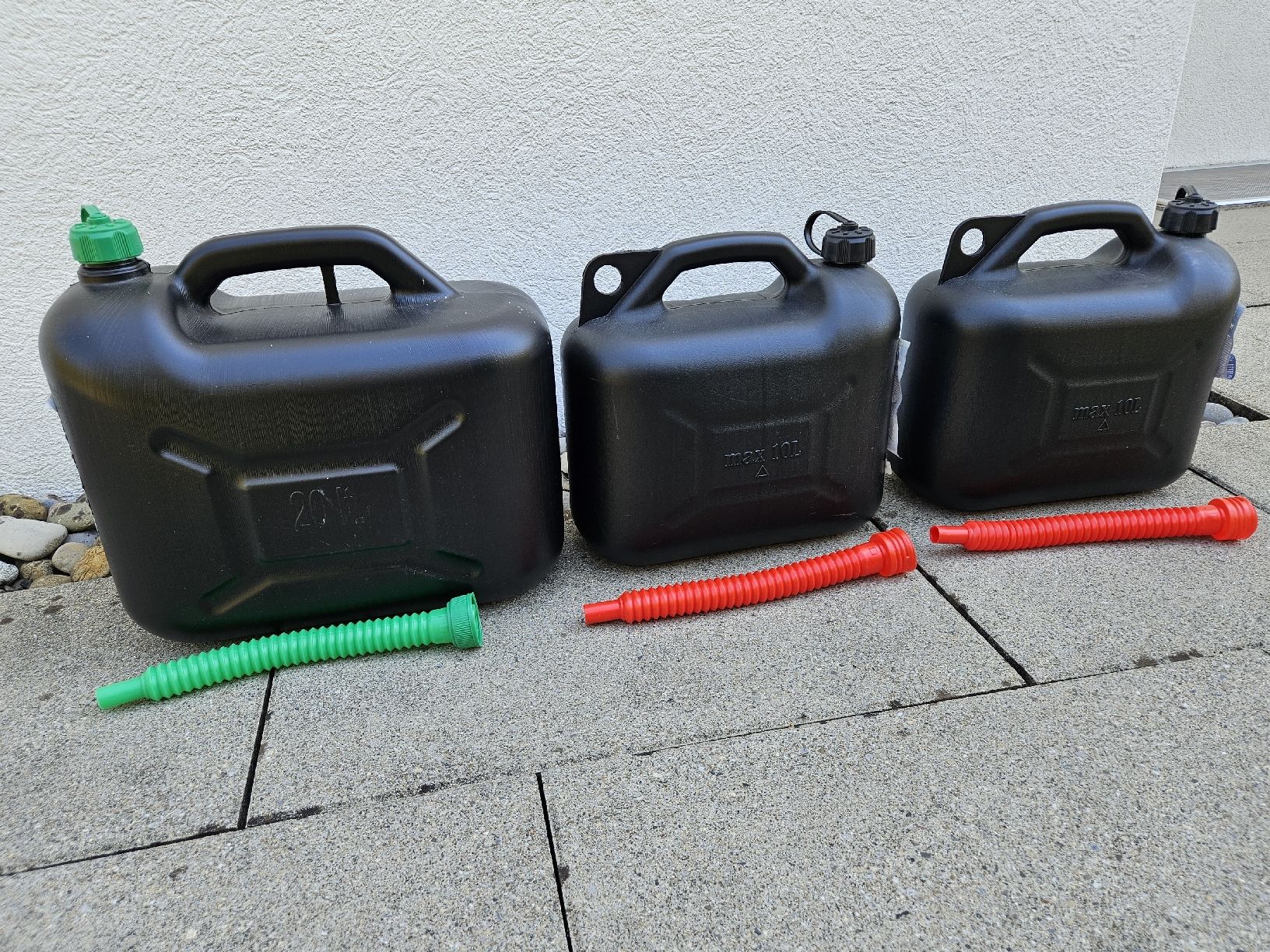 Benzinkanister: 3 Benzinkanister im Set – Gebraucht aus Felben-Wellhausen von B016856