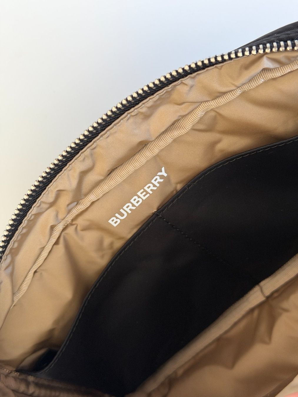 Burberry Custodie per cosmetici: New cosmetic bag Burrberry – Nuovo e nell'imballaggio originale da Lugano venduto da juledo 3