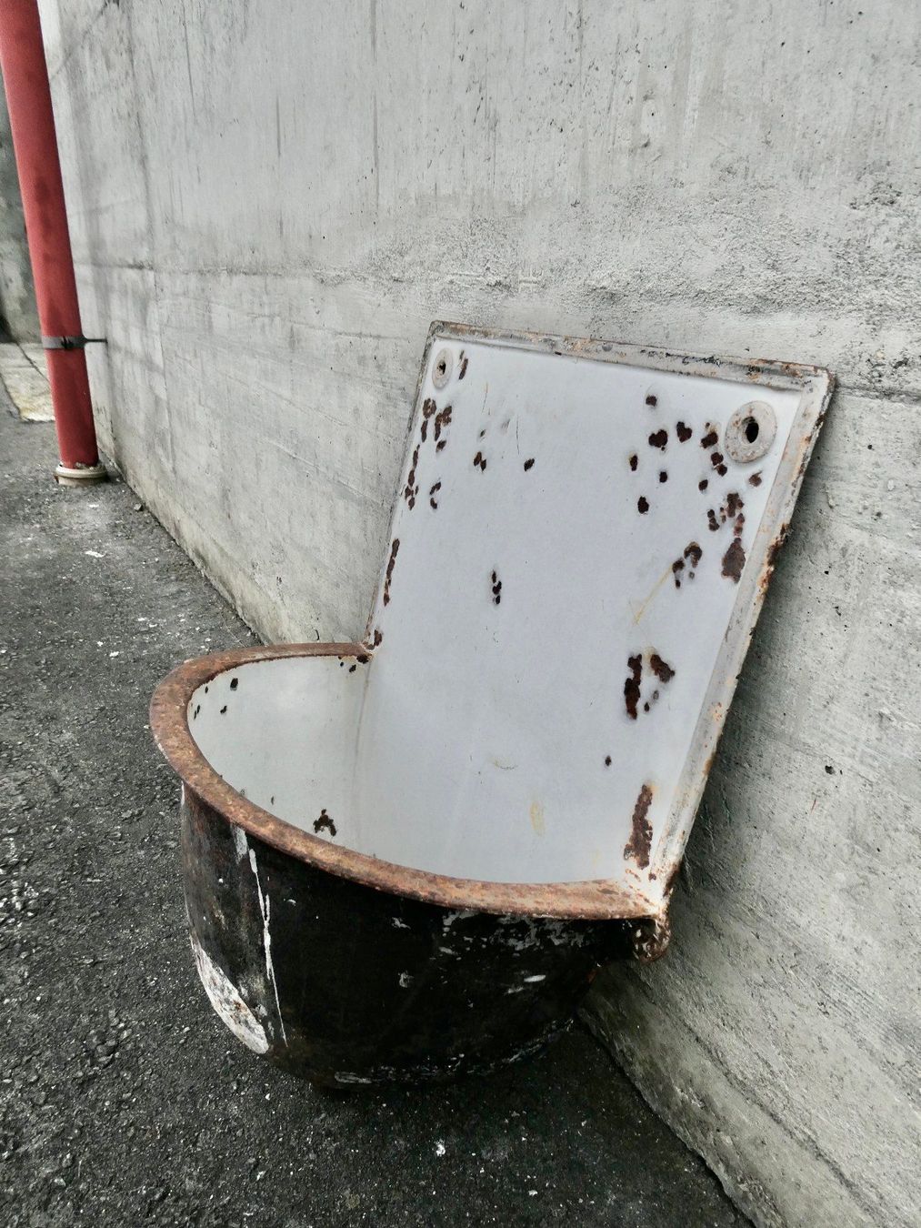 Eviers & lavabos: Gusseisen Lavabo Emailiert – D'occasion à Lüchingen par Eeizo 2