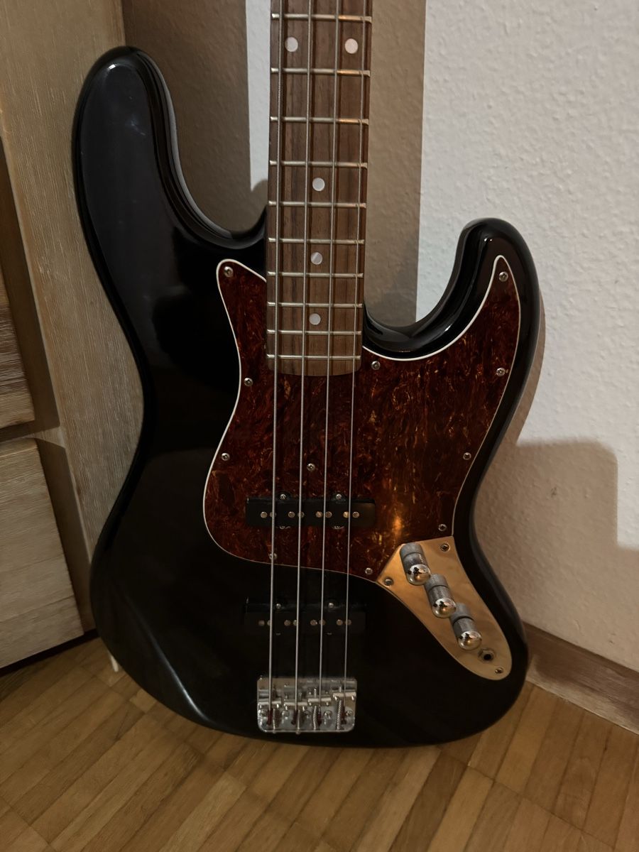 Strumenti musicali: Vester Bass 70er – Usato da Zunzgen venduto da milesdavis76 1