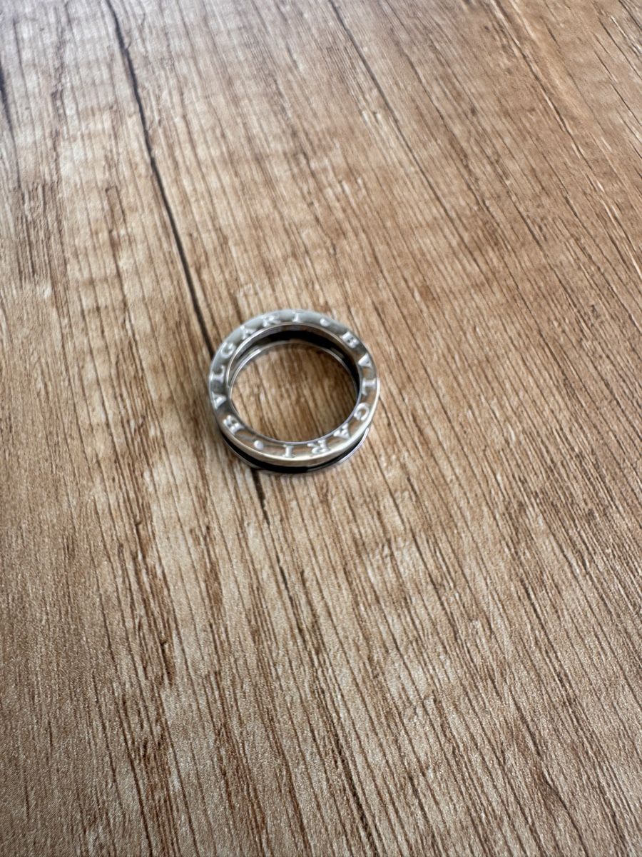 Bulgari Anelli: BVLGARI Save the Children Ring mit schwarzer Keramik – Usato da Lantsch/Lenz venduto da sxe_56cb 1