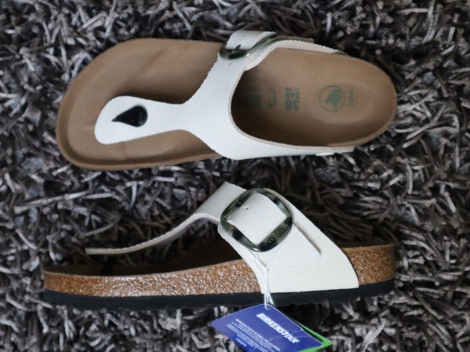 Birkenstock Damenschuhe: Birkenstock, Gizeh Big Buckle, Gr. 38, eggshell, NEU – Neu und originalverpackt aus Wattwil von glueck 2