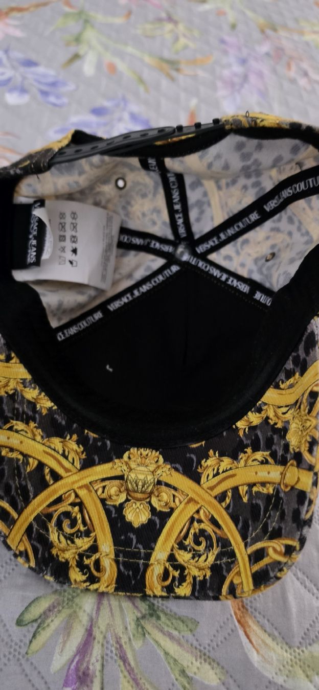 Versace Hüte, Mützen & Caps: Versace Cap wie Neu – Gebraucht aus Gontenschwil von erm_sp56 2
