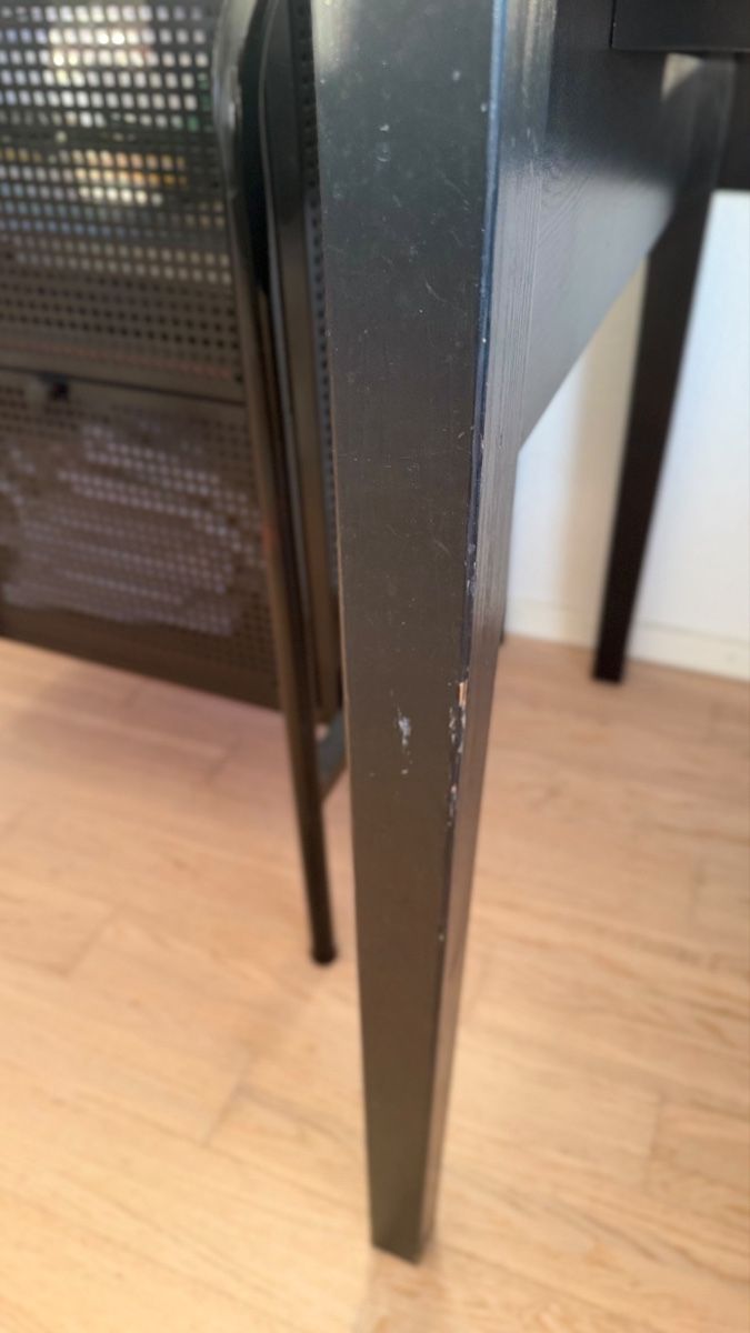 Scrivanie: Ikea Desk  – Usato da Dietikon venduto da Jacob-Alexandre 1
