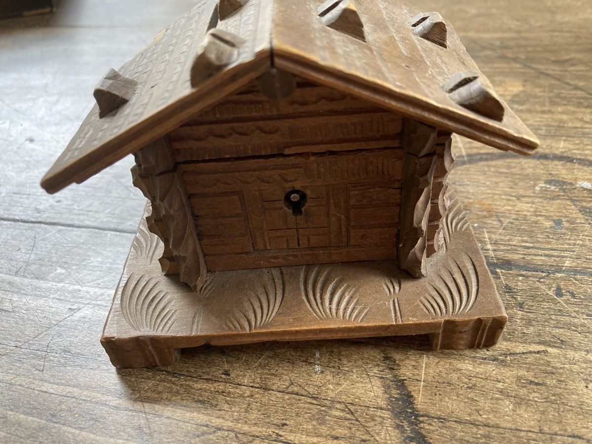 Salvadanai: Spardose Chalet, Holz – Usato da Zürich venduto da Mueschelmau