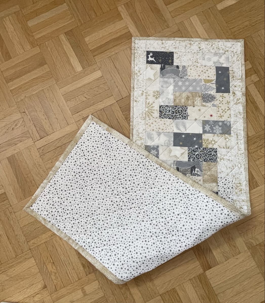 Alle Dekorationen: Chemin de table de Noël patchwork  – Neu und originalverpackt aus La Chaux-de-Fonds von NathalieM07 3