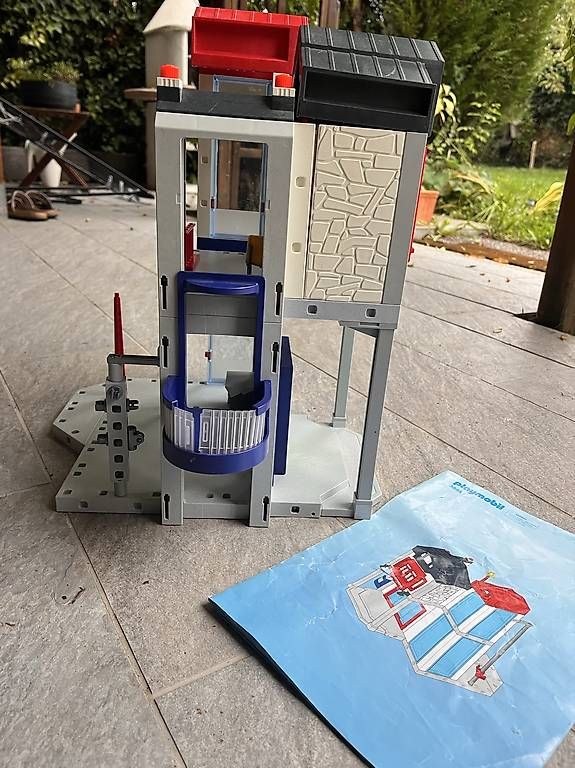 Giocattoli: Caserne Playmobil  – Usato da Le Lignon venduto da nad_5yrd 3