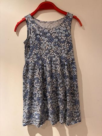 Schönes Kleid Gr. 98/104