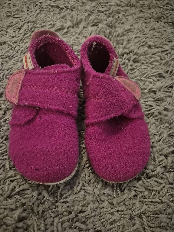 Scarpe per ragazze: Giesswein Hausschuhe  – Usato da Adliswil venduto da MannickZh