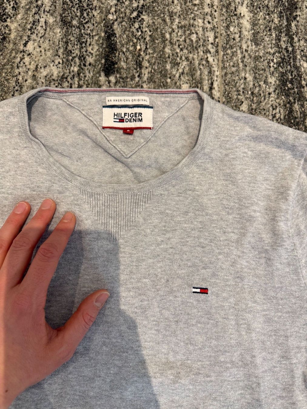 Tommy Hilfiger Maglioni & Felpe: Grey Tommy Hilfiger mens pullover – Usato da S. Vittore venduto da via_h2nb 1
