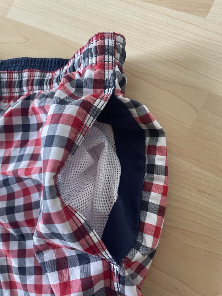 H&M Pantaloni: H&M Badehose, Grösse M - NIE GETRAGEN – Nuovo (secondo la descrizione) da Sissach venduto da nelimas 2