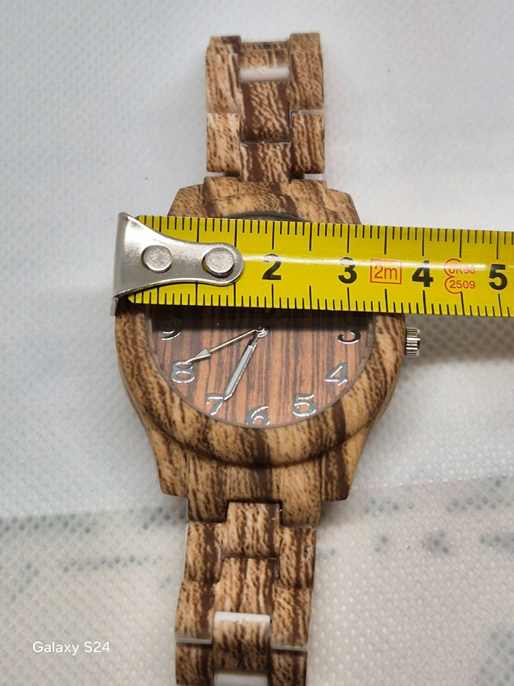 Orologi: Holzfarbene Kunststoff-Armbanduhr, einzigartiger Stil! – Nuovo (secondo la descrizione) da Losone venduto da bal_gfp6 5