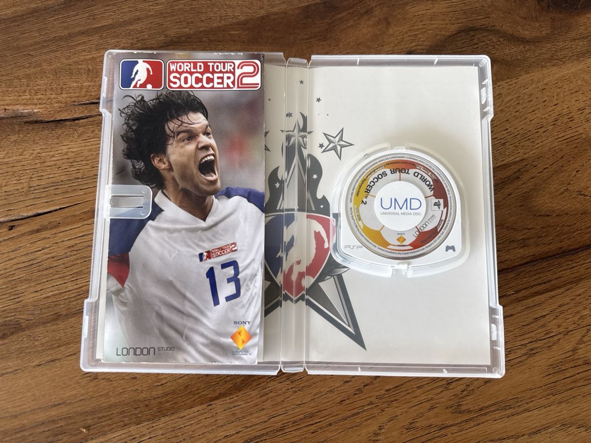 Sony Giochi: PSP World Tour Soccer 2 – Usato da Lenzburg venduto da eyworld 1