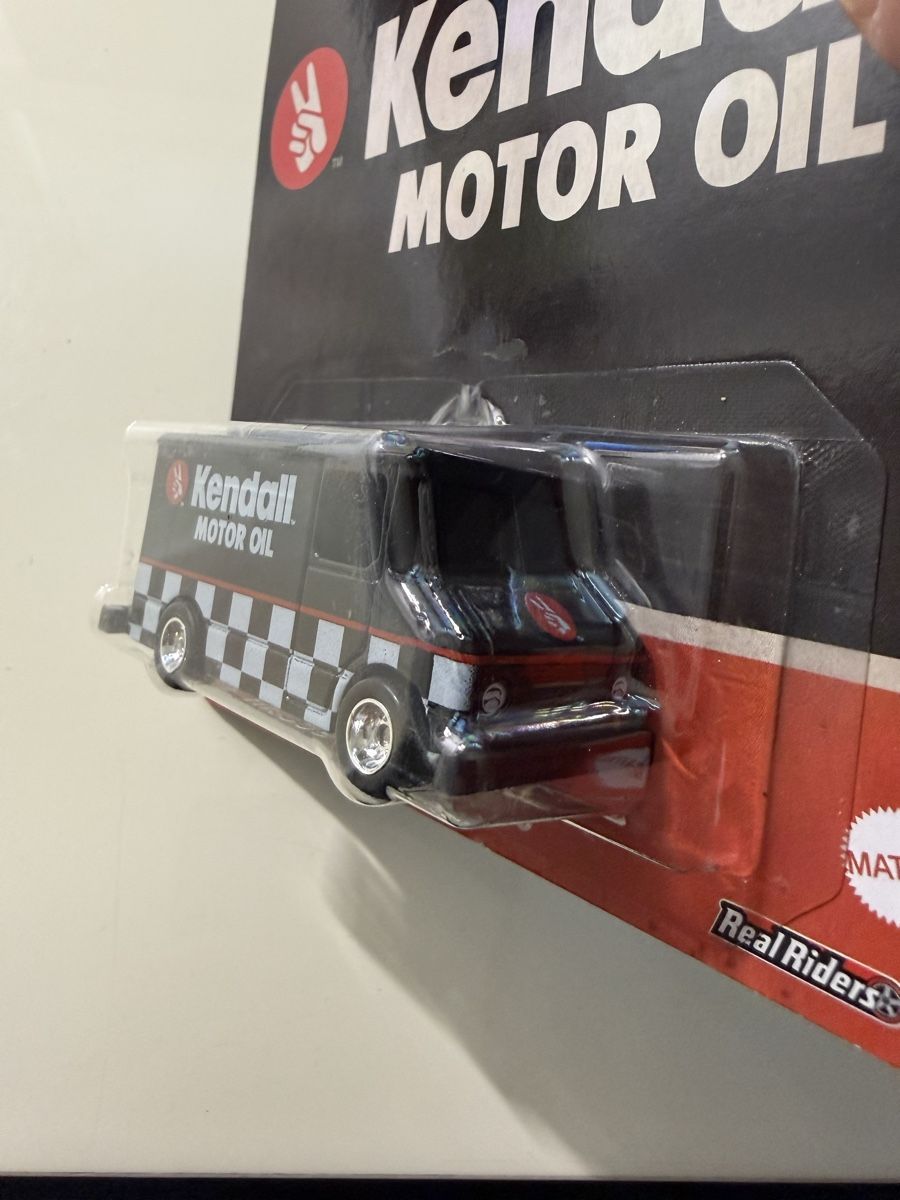 Hot Wheels Modellini d'auto: Hot Wheels Premium Real Riders - Kendall Combat Medic – Nuovo e nell'imballaggio originale da Sutz venduto da mtechcab 1