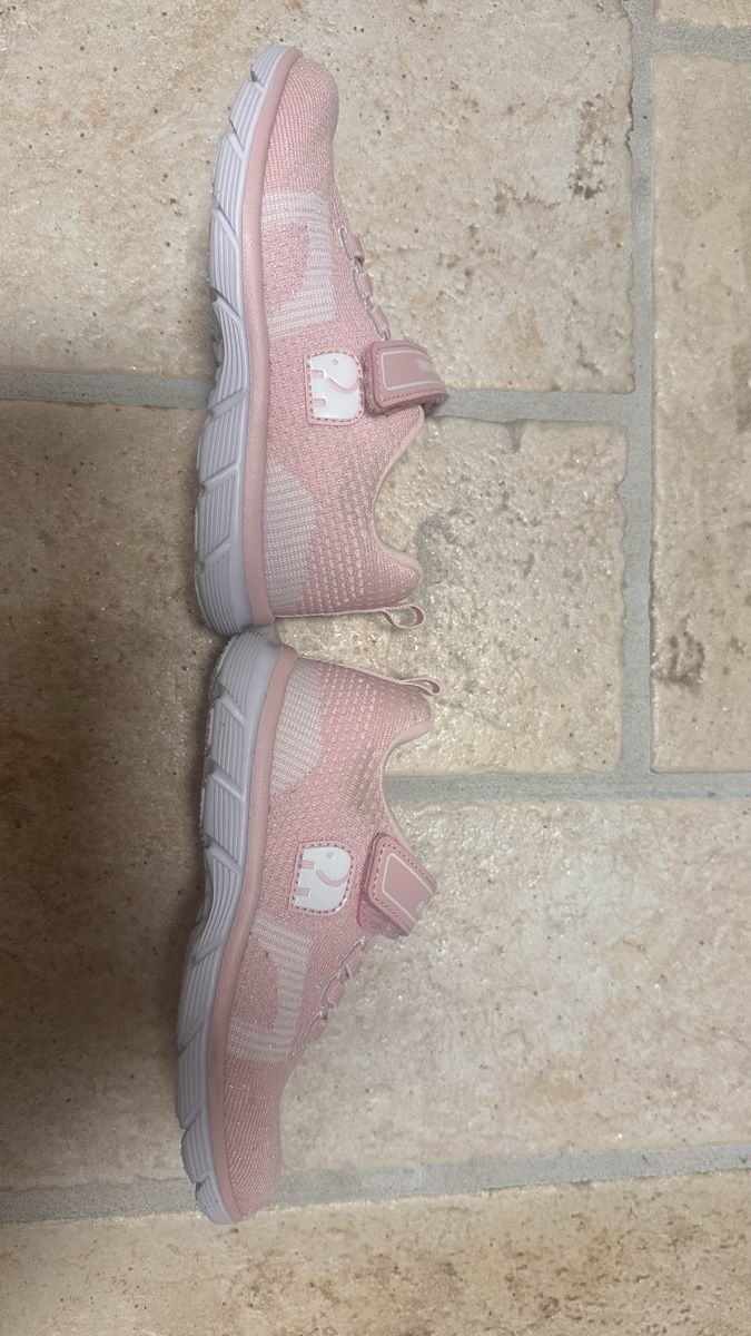 Elefanten Schuhe für Mädchen: Mädchen Turnschuhe elefanten – Gebraucht aus Oberglatt ZH von jul_q86q 4